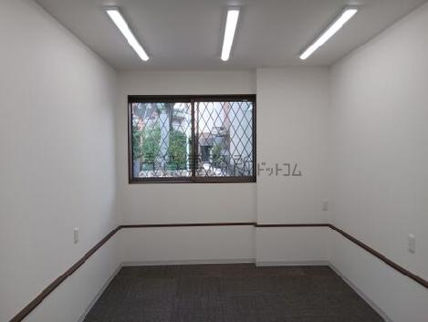 グランド谷中の室内