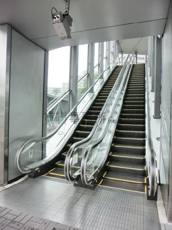 乗り場前