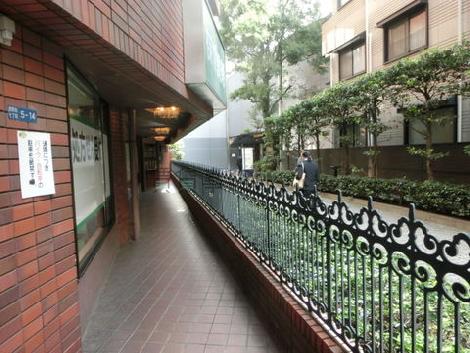 正面玄関