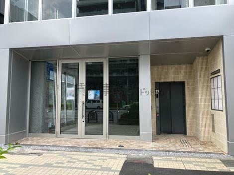 正面玄関