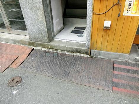 正面玄関
