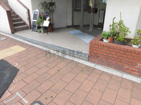 正面玄関