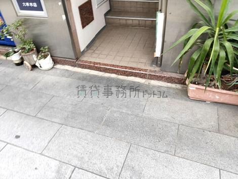 正面玄関