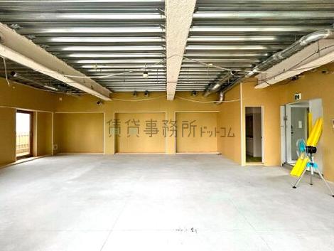 文栄堂渋谷木質ビルの室内