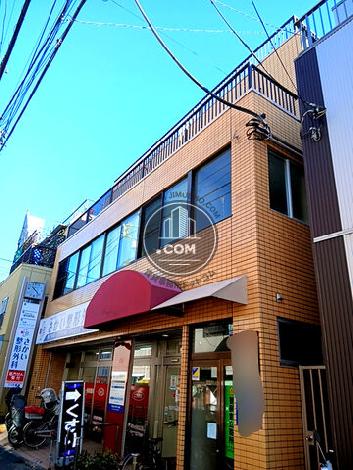 クイーンズコートビルの外観写真