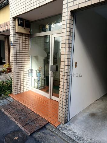 正面玄関