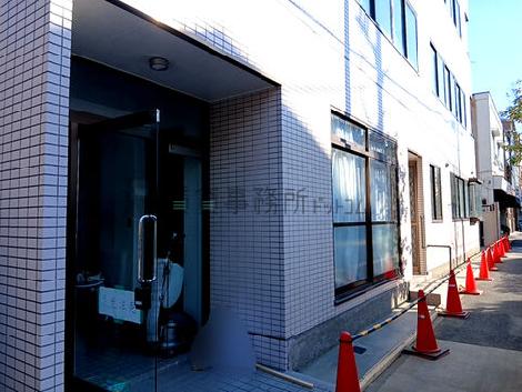 正面玄関