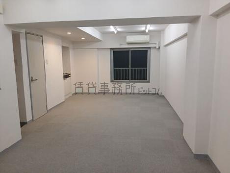 赤坂ロイヤルビルの室内
