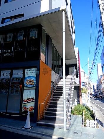 正面玄関