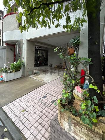 正面玄関