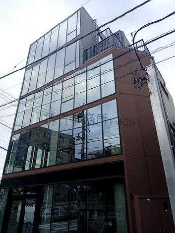 サラブライト石川台駅前ビルの外観写真
