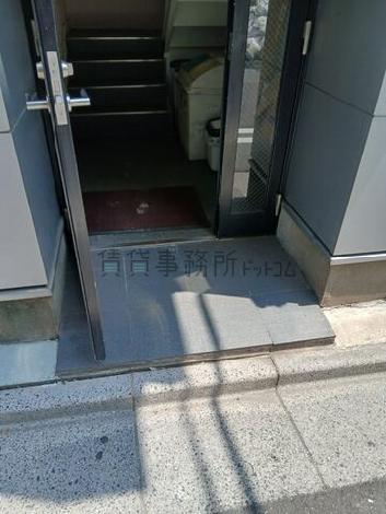 段差少しあり