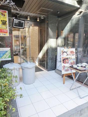 正面玄関