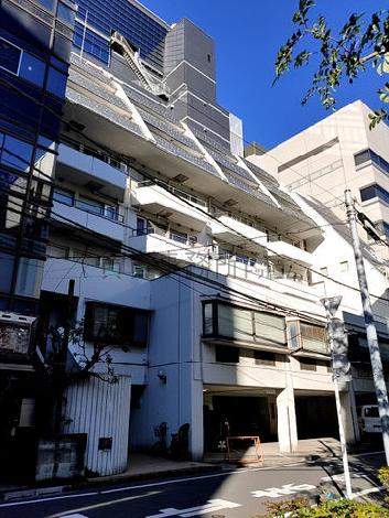南平台ヒルスの外観写真
