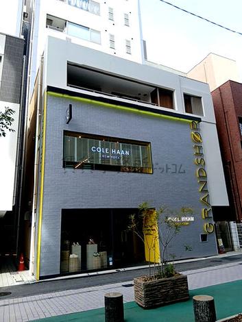 310表参道ビルの外観写真