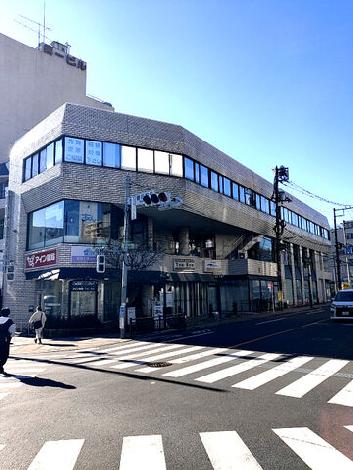 多摩平共同ビルの外観写真