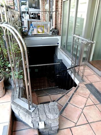 正面玄関
