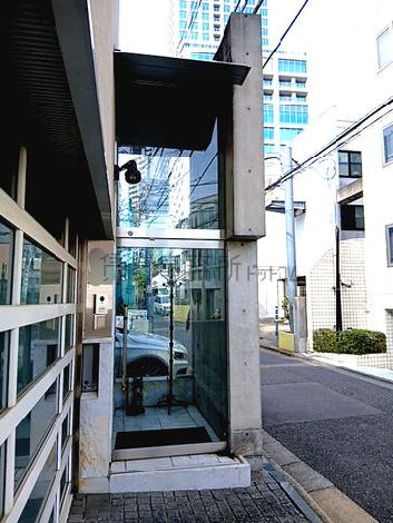 正面玄関
