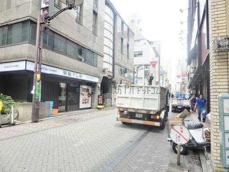 綺麗に舗装された通り