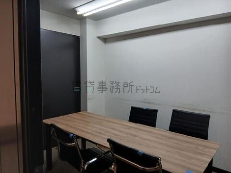 関内JSビルの室内