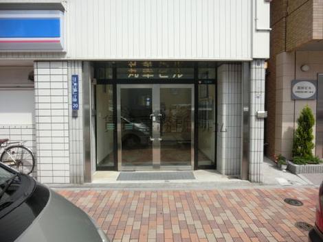 正面玄関