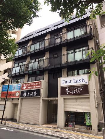 糸日谷ビルの外観写真