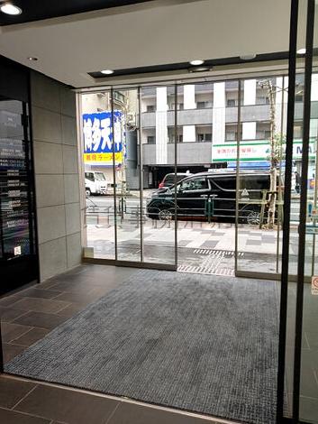 正面玄関