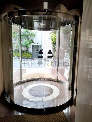 正面玄関