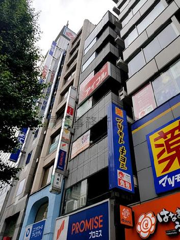山兼新宿ビルの外観写真