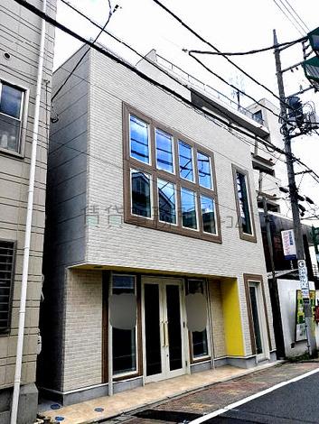East up 935の外観写真