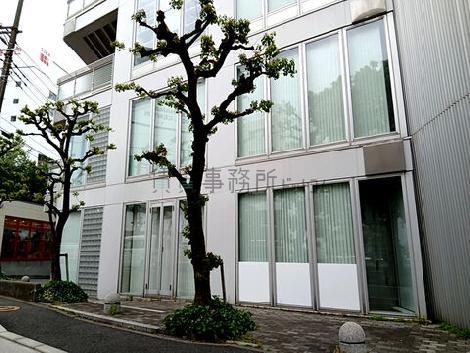 正面玄関