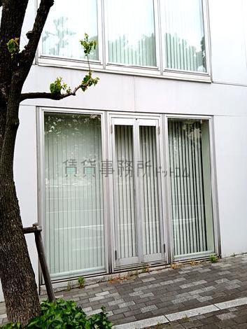 正面玄関