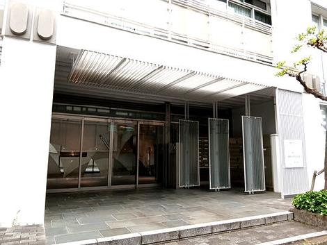 正面玄関