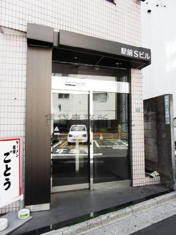 正面玄関