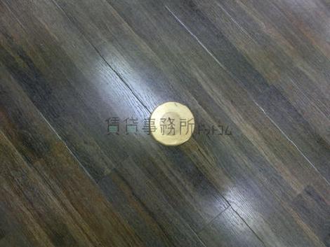 新栄ビルの室内