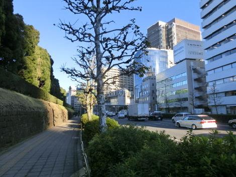 青山通り・赤坂方面