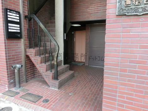 正面入口付近です