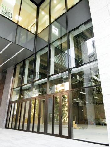 正面玄関