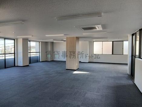 STビルの室内