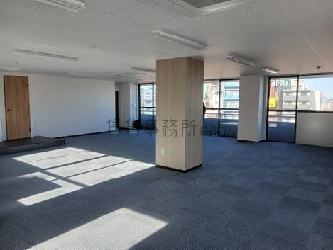 STビルの室内