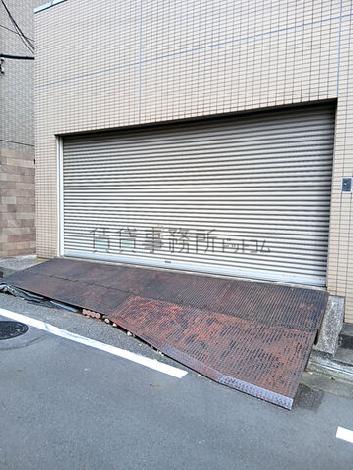 正面玄関