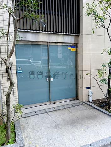 正面玄関