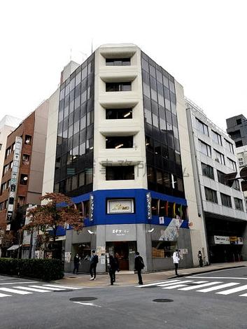 王子不動産銀座ビルの外観写真