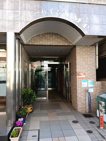 正面玄関