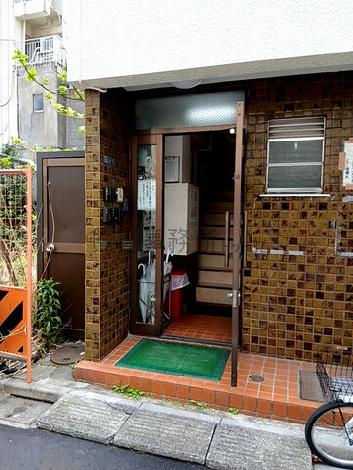 正面玄関