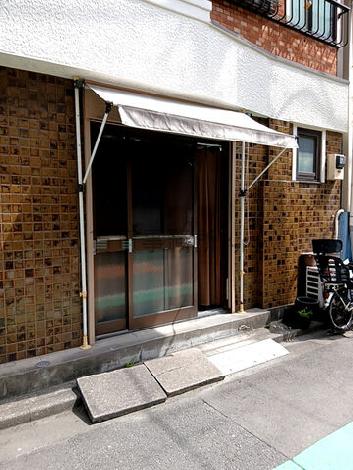 正面玄関
