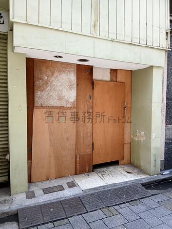 正面玄関