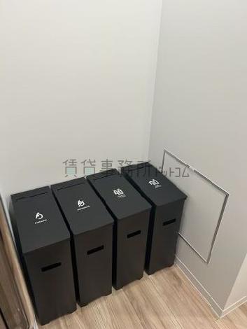 +SHIFT 日本橋桜通りの給湯室
