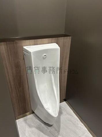 +SHIFT 日本橋桜通りのトイレ
