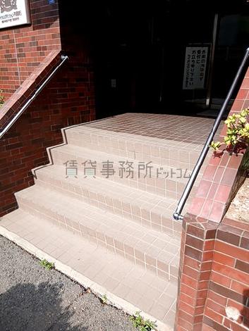 証明玄関階段